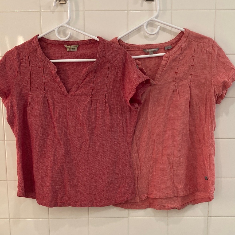 Royal Robbins Women's Red and Coral Blouses